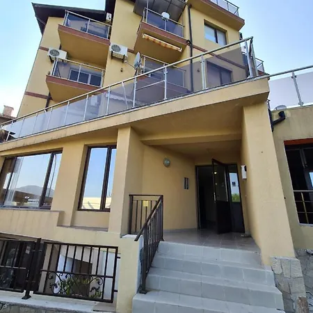 Nestinarka Seaview * تساريفو