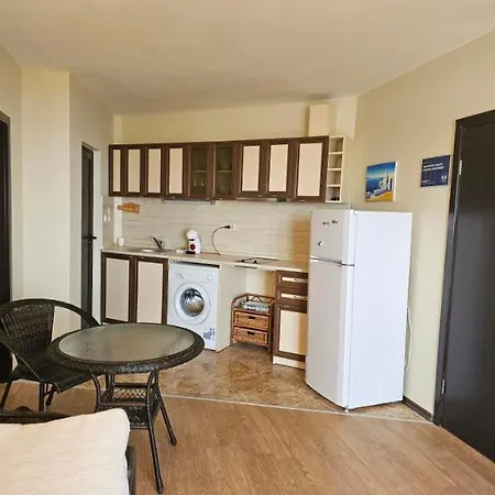 Nestinarka Seaview アパート